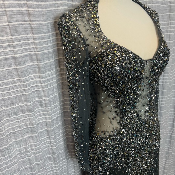 Elegant Gunmetal Evening Gown - Picture 4 of 15